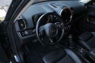 Mini Countryman COOPER SE — photo 3