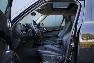 Mini Countryman COOPER SE — photo 12