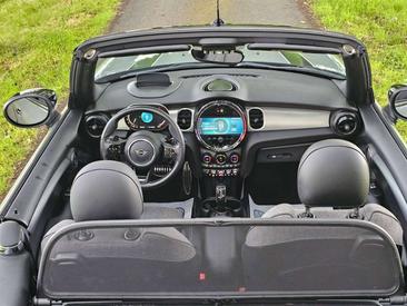 Mini Cabrio John Cooper Works — photo 9