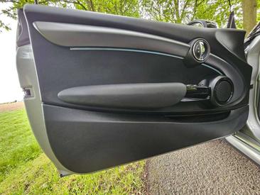 Mini Cabrio John Cooper Works — photo 29