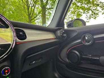 Mini Cabrio John Cooper Works — photo 41