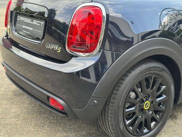 Mini Cooper SE Yours — photo 5