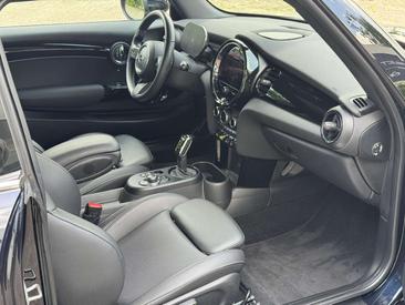 Mini Cooper SE Yours — photo 6