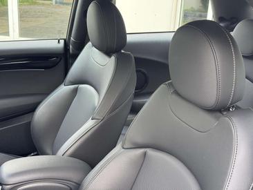 Mini Cooper SE Yours — photo 8