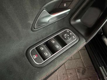 Mercedes Classe A45 AMG 45 — photo 16