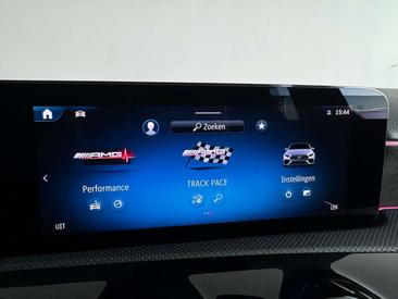 Mercedes Classe A45 AMG 45 — photo 27