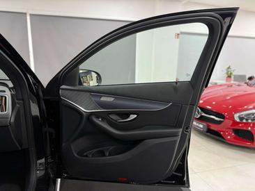 Mercedes EQC 400 — photo 22