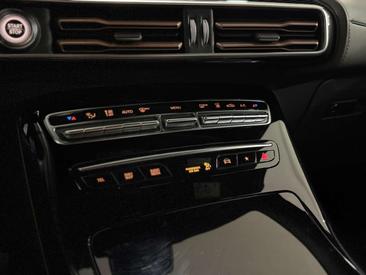 Mercedes EQC 400 — photo 26