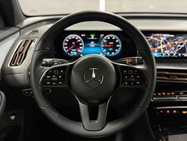 Mercedes EQC 400 — photo 28