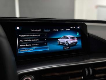 Mercedes EQC 400 — photo 31