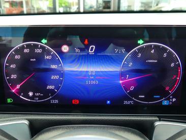 Mercedes GLB 220 Night Edition — photo 6
