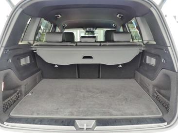 Mercedes GLB 220 Night Edition — photo 10