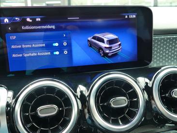 Mercedes GLB 220 Night Edition — photo 15