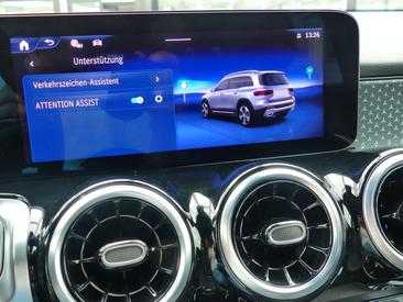 Mercedes GLB 220 Night Edition — photo 25