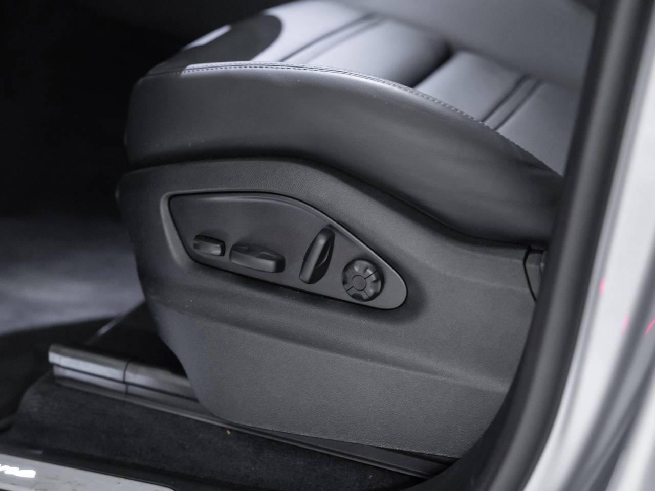 Porsche Cayenne III ph2 E-Hybrid - 2025 - Joinsteer - #24