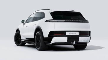 Porsche Cayenne E4 Electric — photo 3