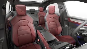 Porsche Cayenne E4 Electric — photo 12