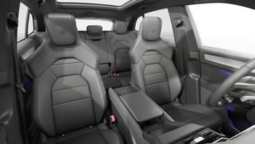 Porsche Cayenne E4 Electric — photo 12