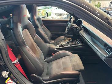 Porsche Carrera GT — photo 18