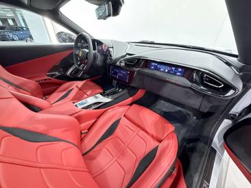 Ferrari 12 Cilindri — photo 15