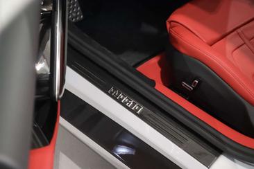 Ferrari 12 Cilindri — photo 16