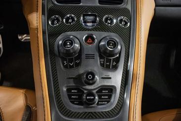 Aston Martin ONE-77 — photo 10