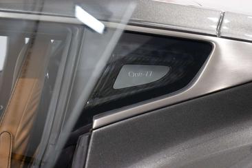 Aston Martin ONE-77 — photo 18