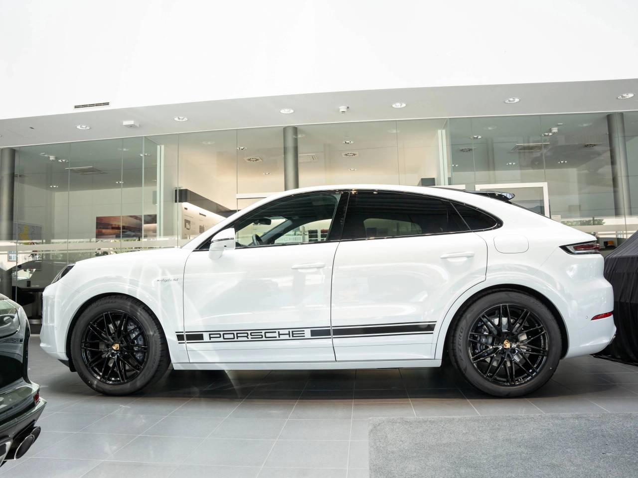 Porsche Cayenne III ph2 E-Hybrid Coupé - 2024 - Joinsteer - #2