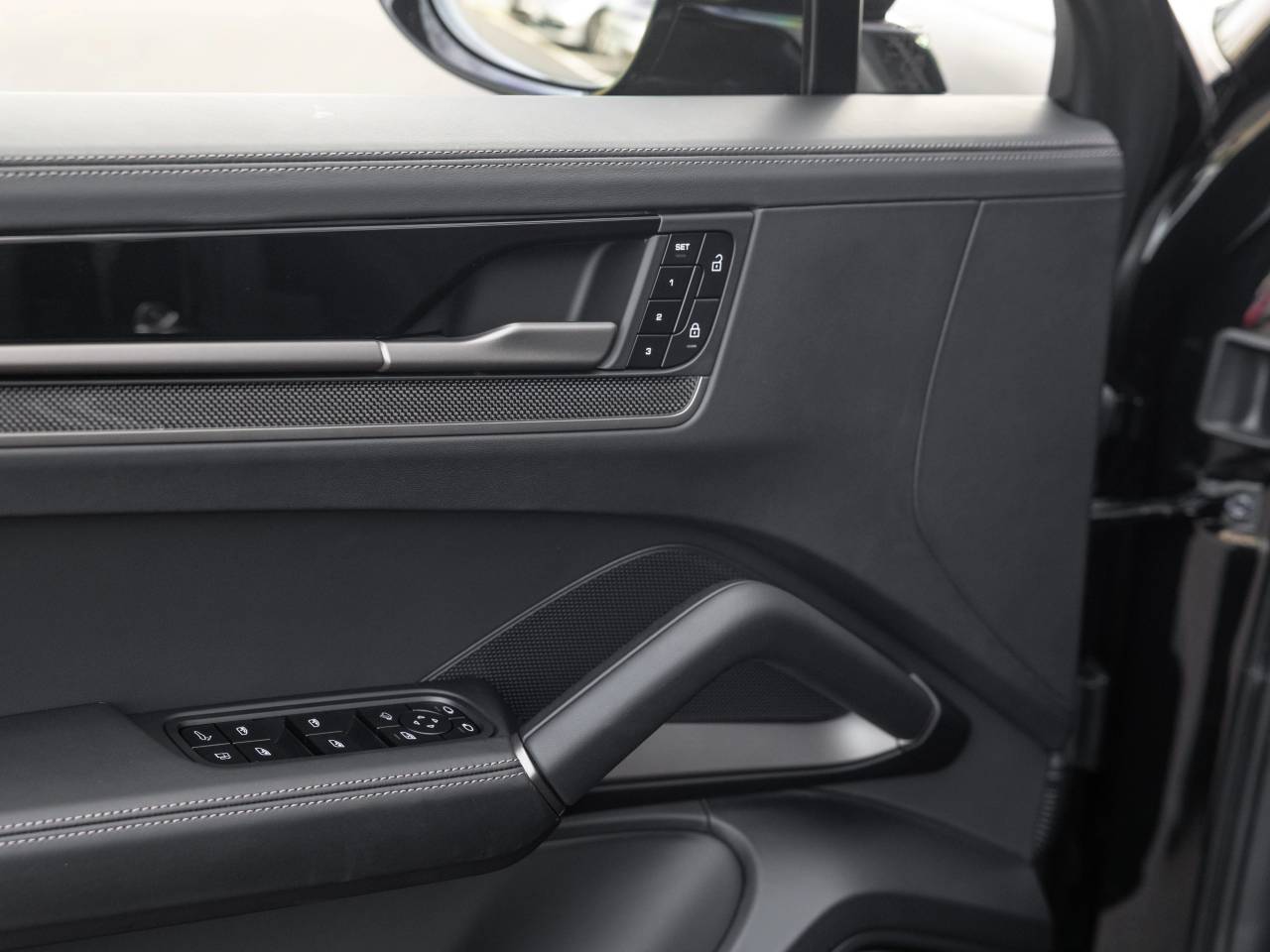 Porsche Cayenne III ph2 Turbo E-Hybrid - 2025 - Joinsteer - #19