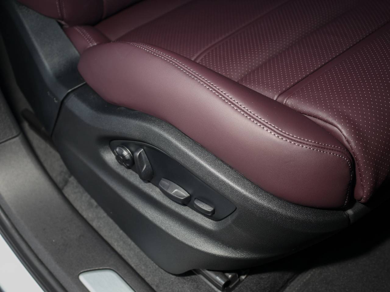 Porsche Cayenne III ph2 S E-Hybrid - 2024 - Joinsteer - #21