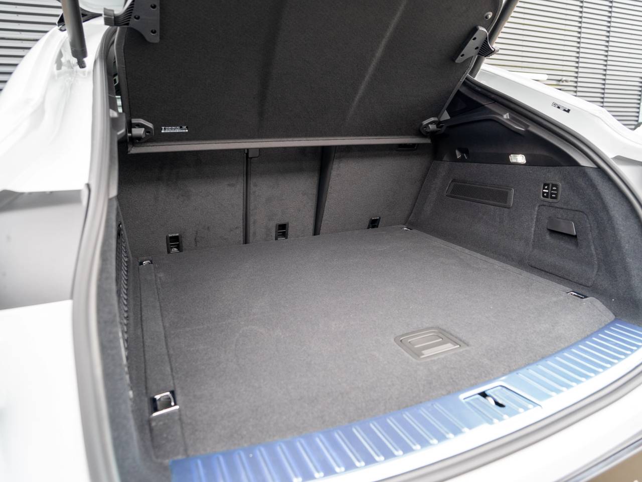 Porsche Cayenne III ph2 E-Hybrid Coupé - 2025 - Joinsteer - #23