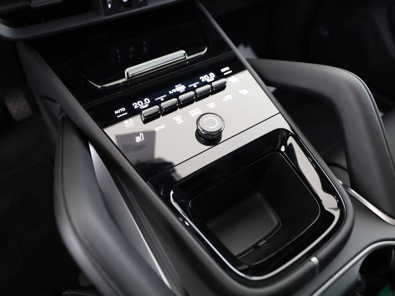 Porsche Cayenne III ph2 E-Hybrid - 2025 - Joinsteer - #14
