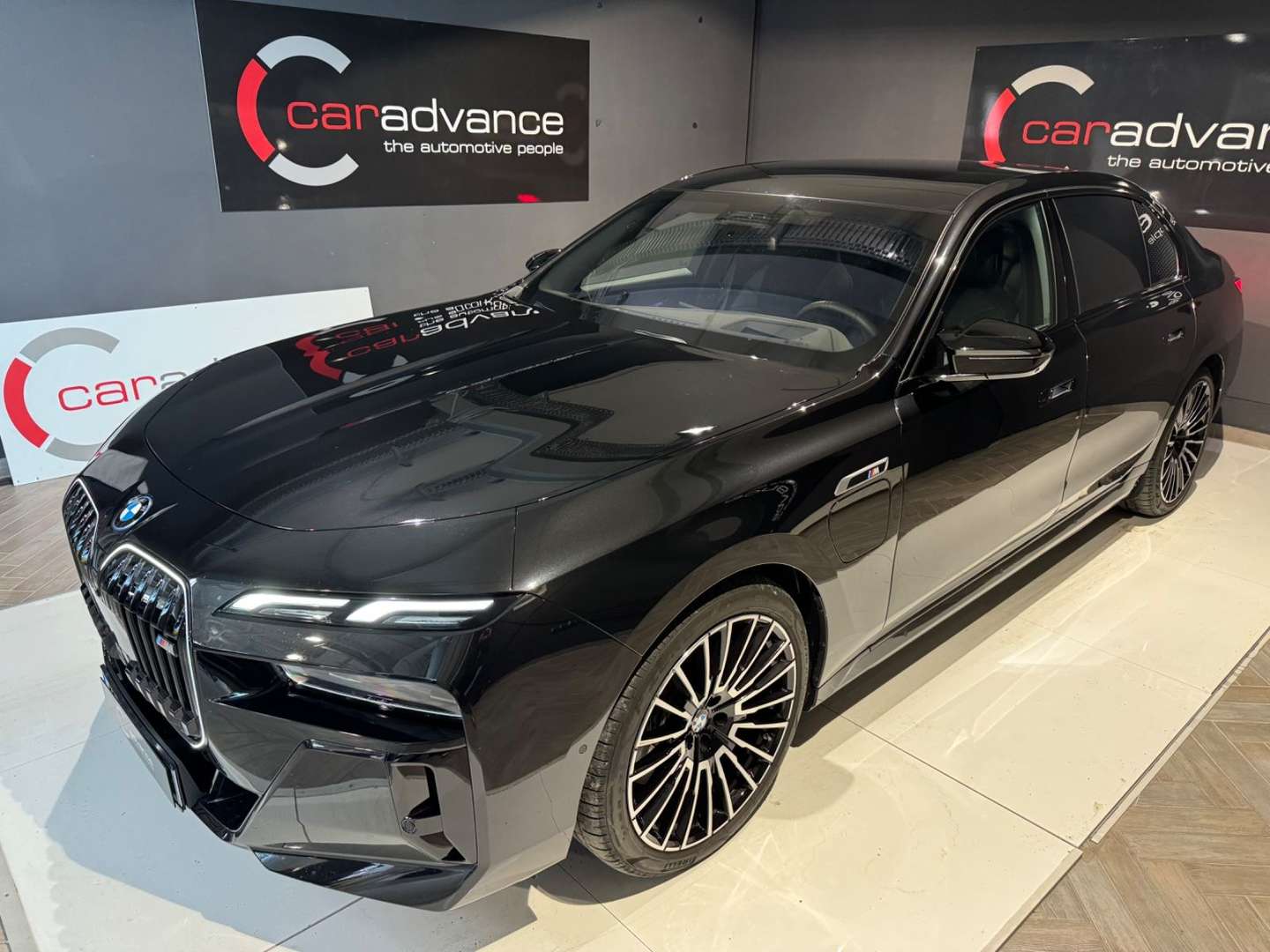 BMW Série 7 Lounge M760e XDrive - 2025 - Joinsteer - #2