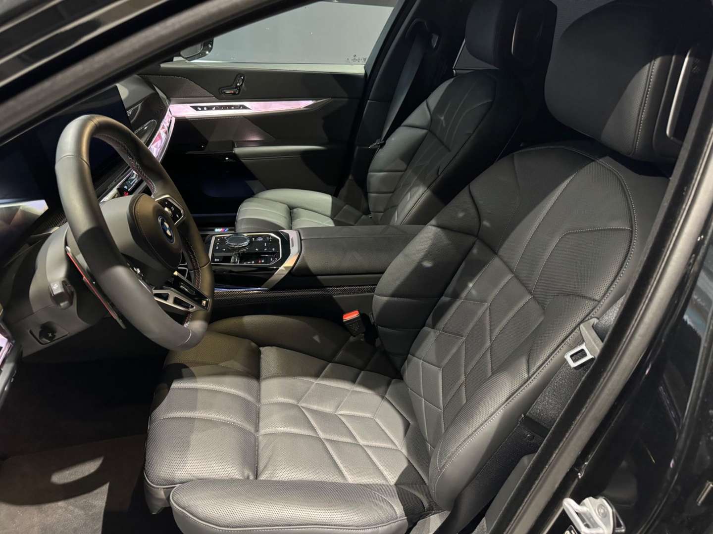 BMW Série 7 Lounge M760e XDrive - 2025 - Joinsteer - #4