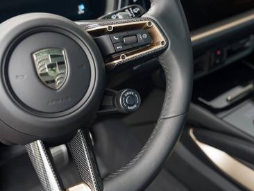 Porsche Cayenne III Turbo E-Hybrid — photo 26