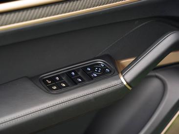 Porsche Cayenne III Turbo E-Hybrid — photo 35