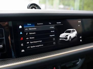 Porsche Cayenne III Turbo E-Hybrid — photo 39