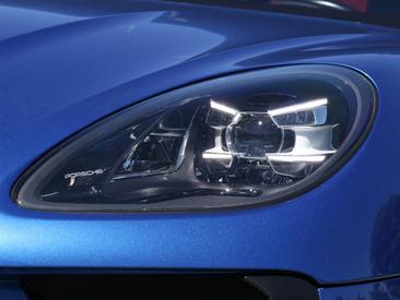 Porsche Macan S — photo 6