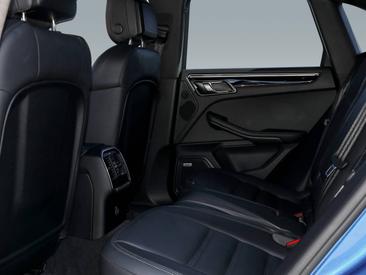 Porsche Macan S — photo 12