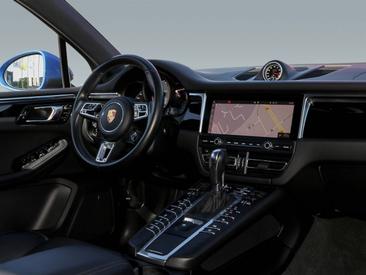 Porsche Macan S — photo 13