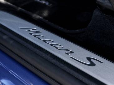 Porsche Macan S — photo 22