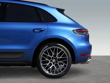Porsche Macan S — photo 26