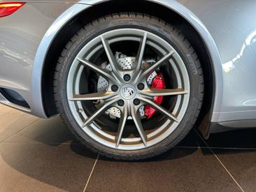 Porsche 991 II Carrera 4 S — photo 16