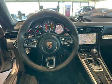 Porsche 991 II Carrera 4 S — photo 19