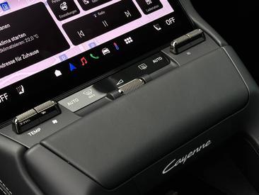 Porsche Cayenne E4 Turbo Electric — photo 18