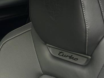 Porsche Cayenne E4 Turbo Electric — photo 21