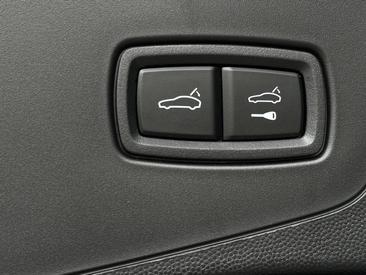 Porsche Cayenne E4 Turbo Electric — photo 29