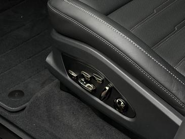Porsche Cayenne E4 Turbo Electric — photo 33