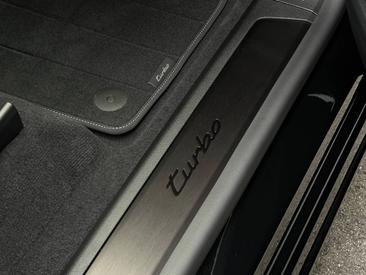 Porsche Cayenne E4 Turbo Electric — photo 34