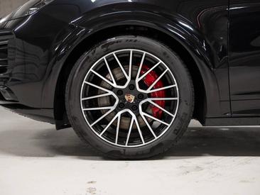 Porsche Cayenne III GTS 2020 Noir — photo 4